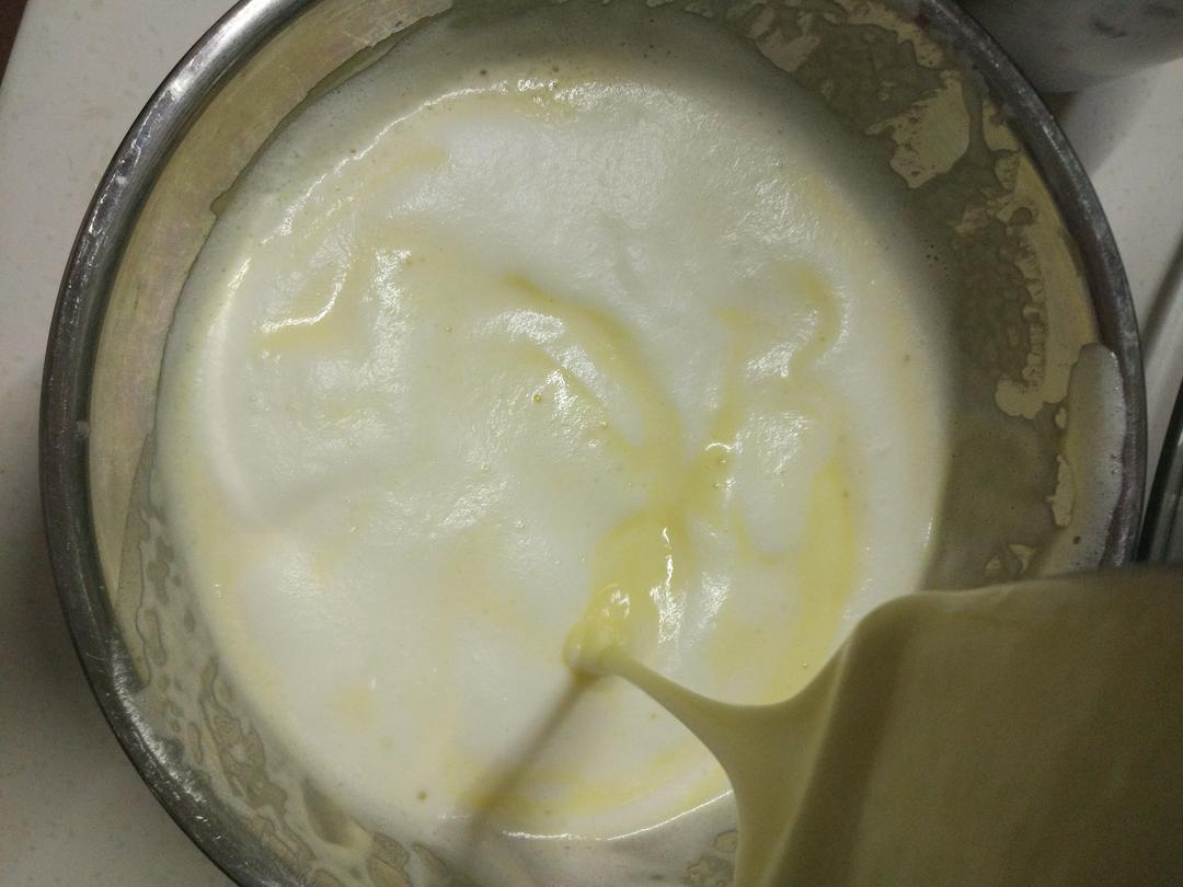 烤箱做蛋糕（戚风蛋糕的做法）