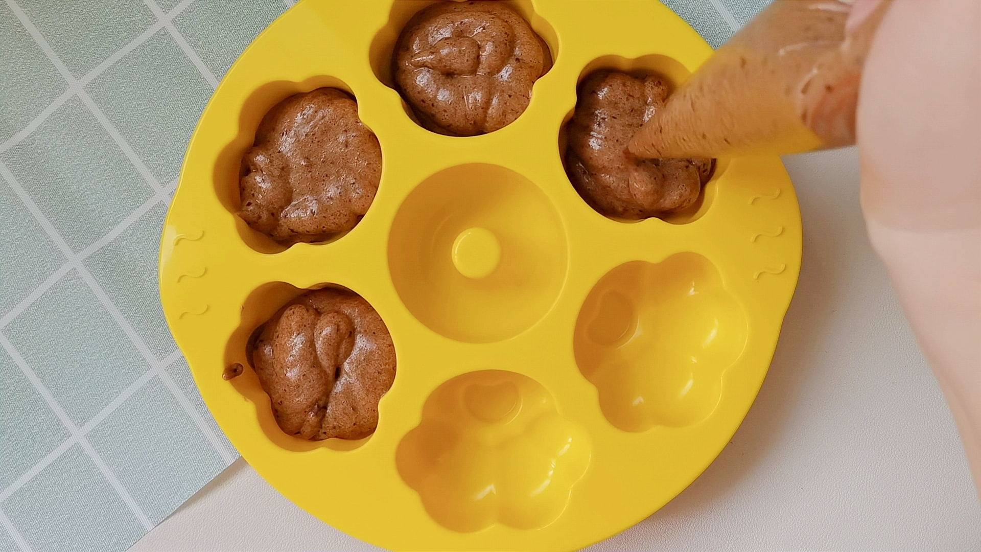 简单易做宝宝辅食｜补铁红枣蒸糕的做法 步骤8
