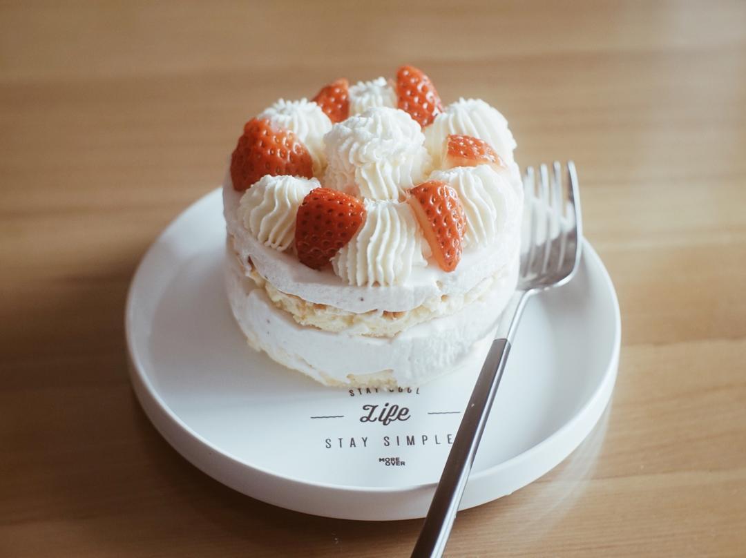 巧克力草莓慕斯蛋糕