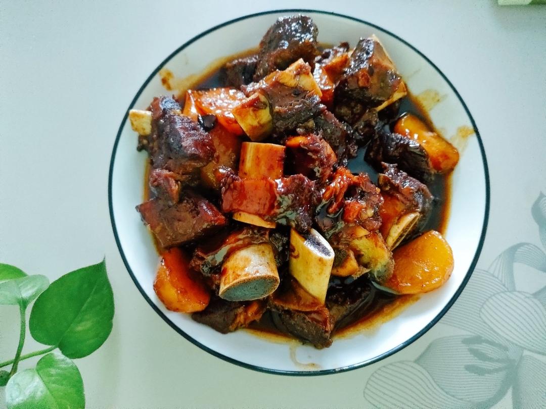 红酒炖牛肉，经典欧洲美味