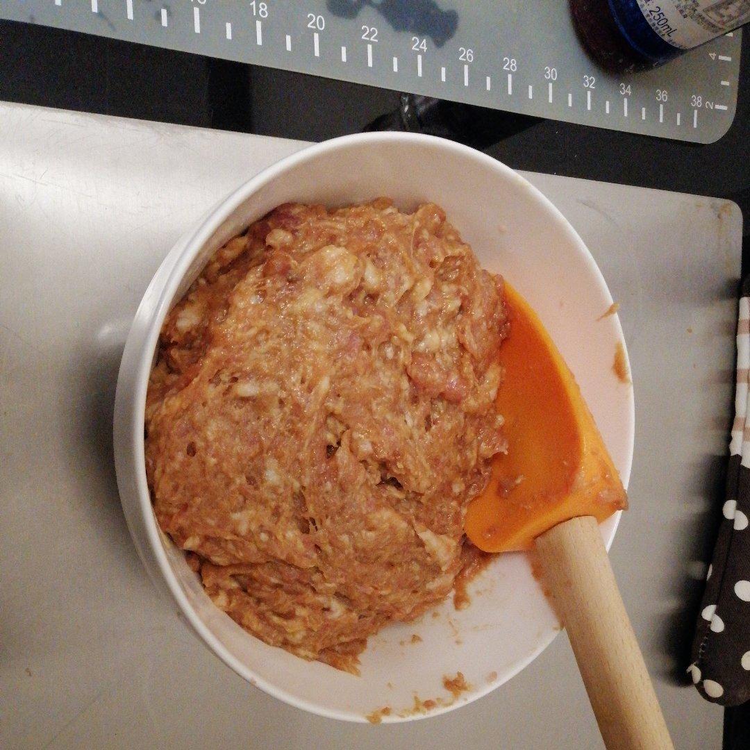 论肉馅的拌制方法