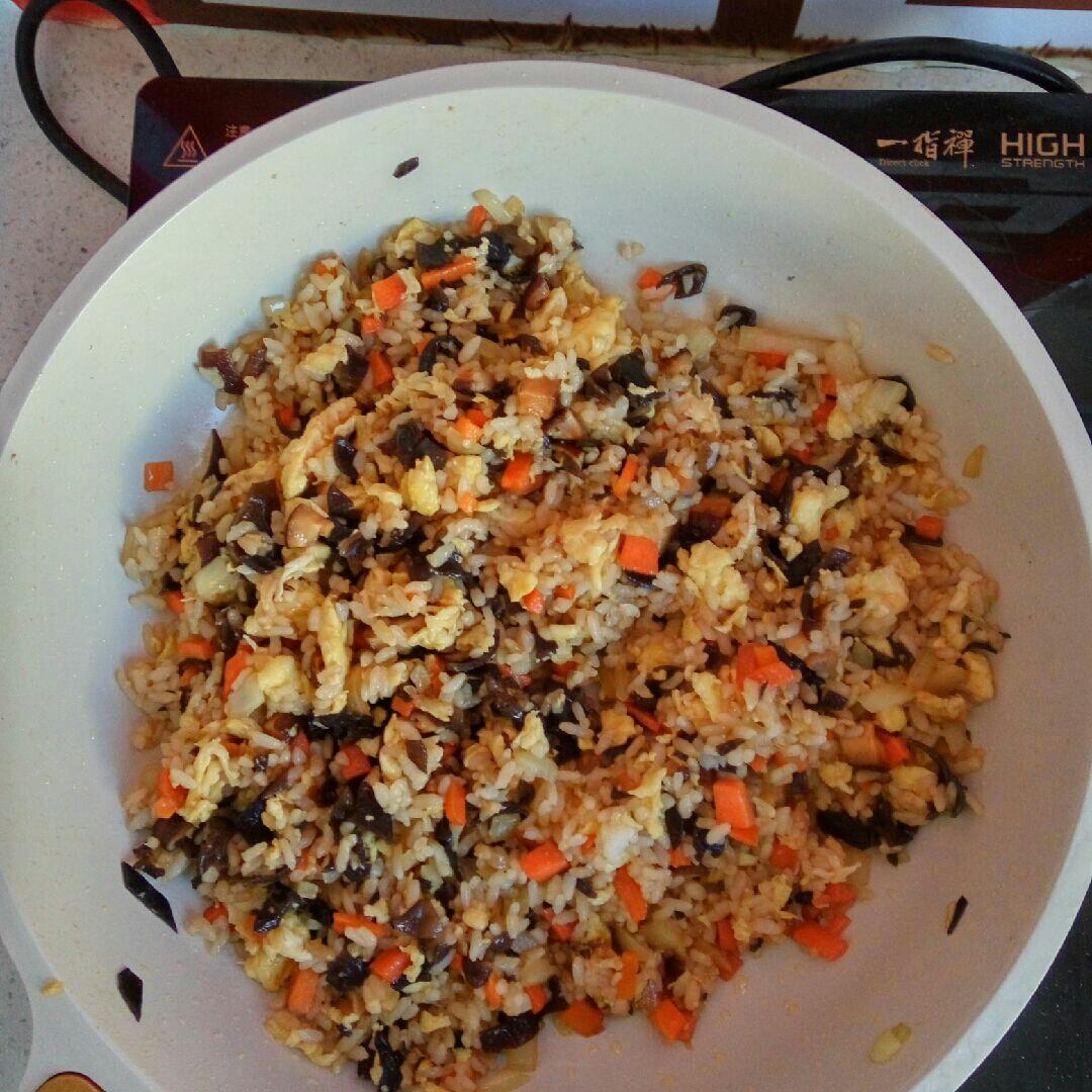 酱油炒饭(超级简单)