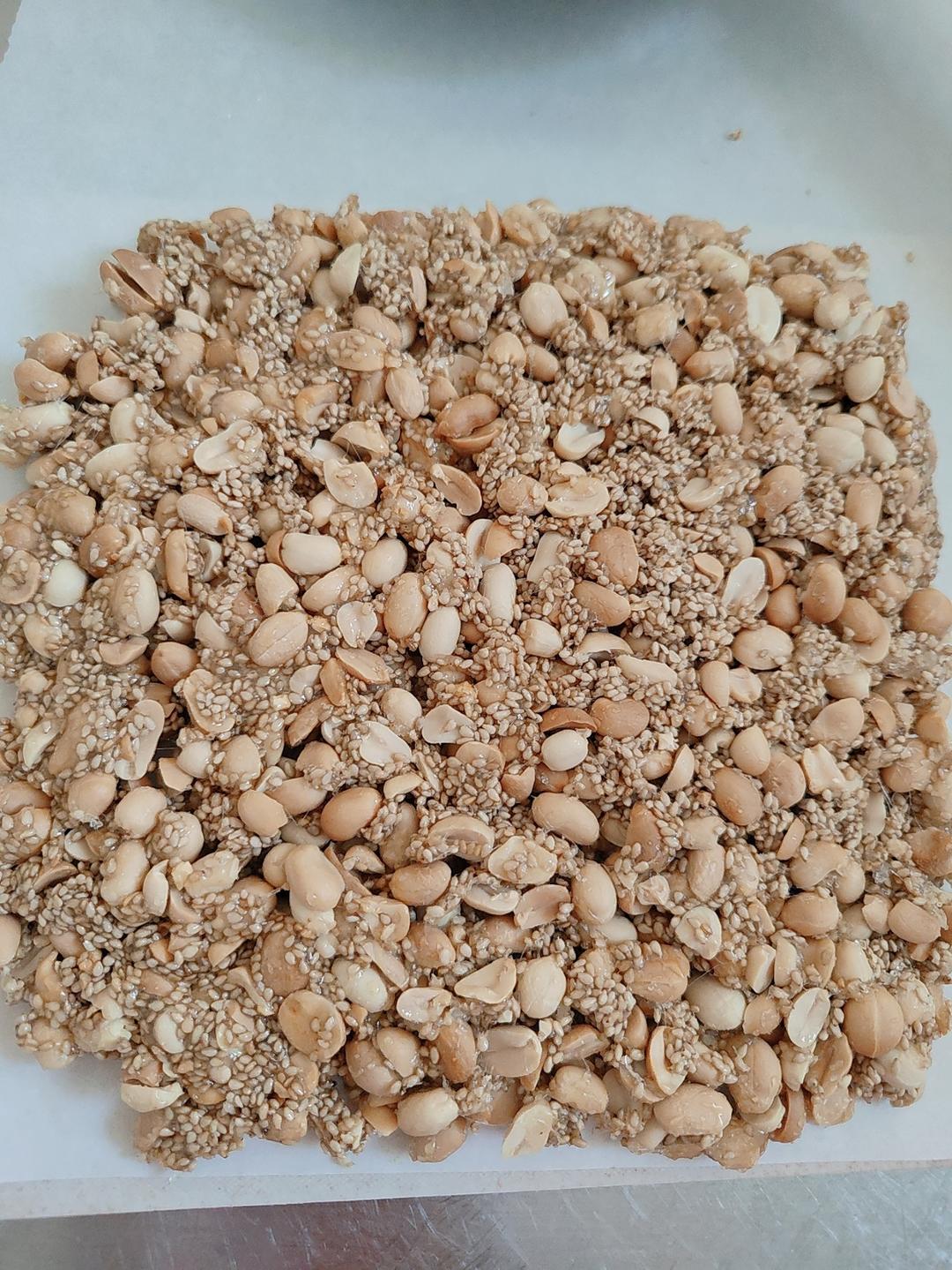 无敌好吃的芝麻花生糖