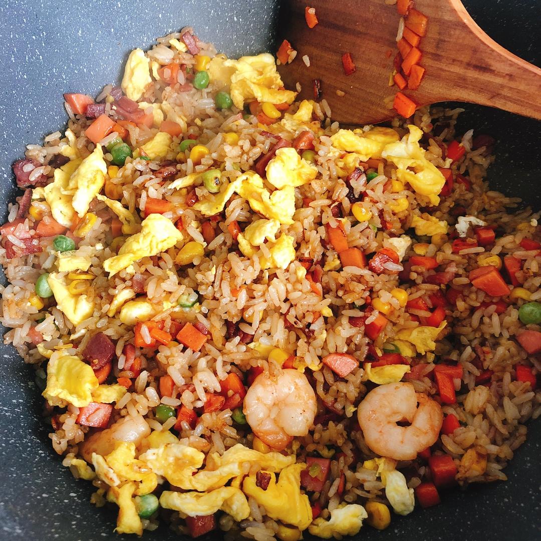 什锦培根炒饭