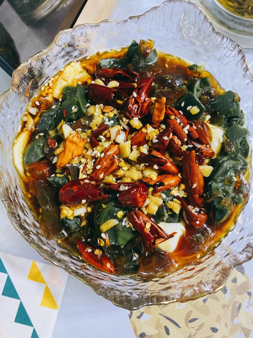 皮蛋拌豆腐