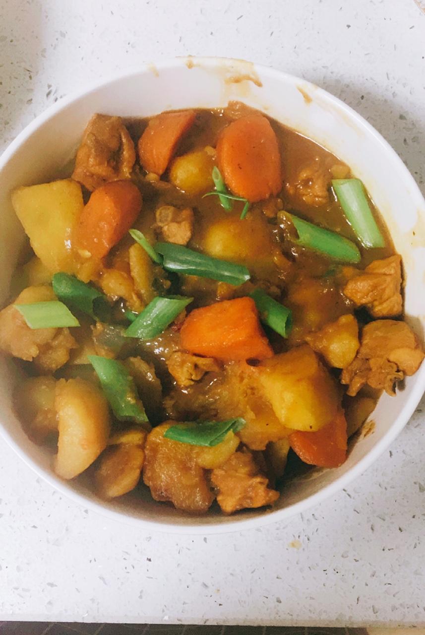 土豆炖鸡块