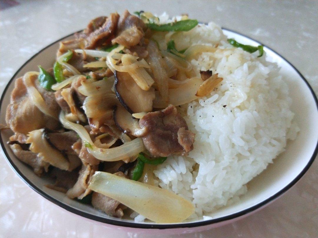 洋葱肥牛饭