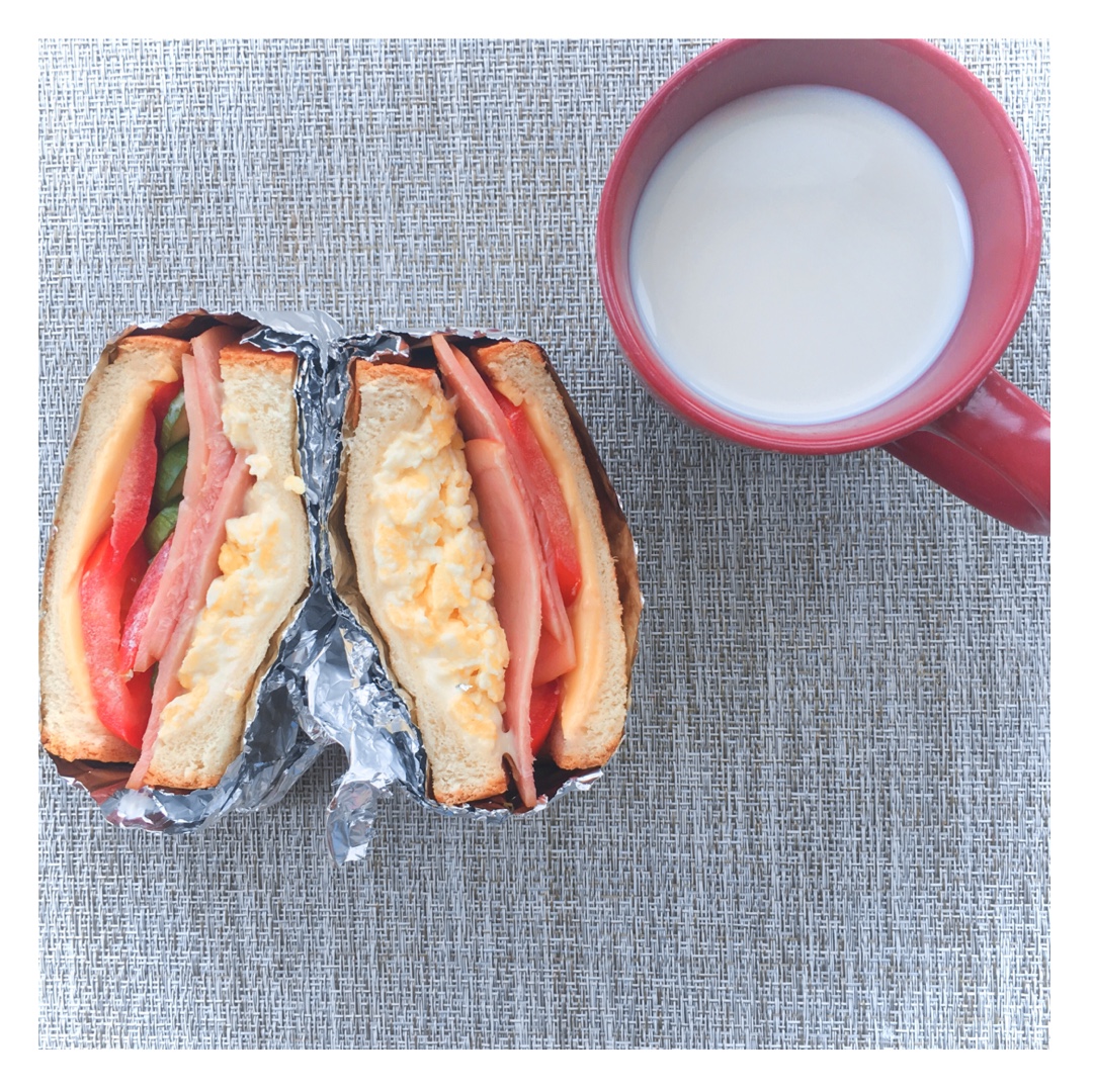 芝士火腿蛋三明治