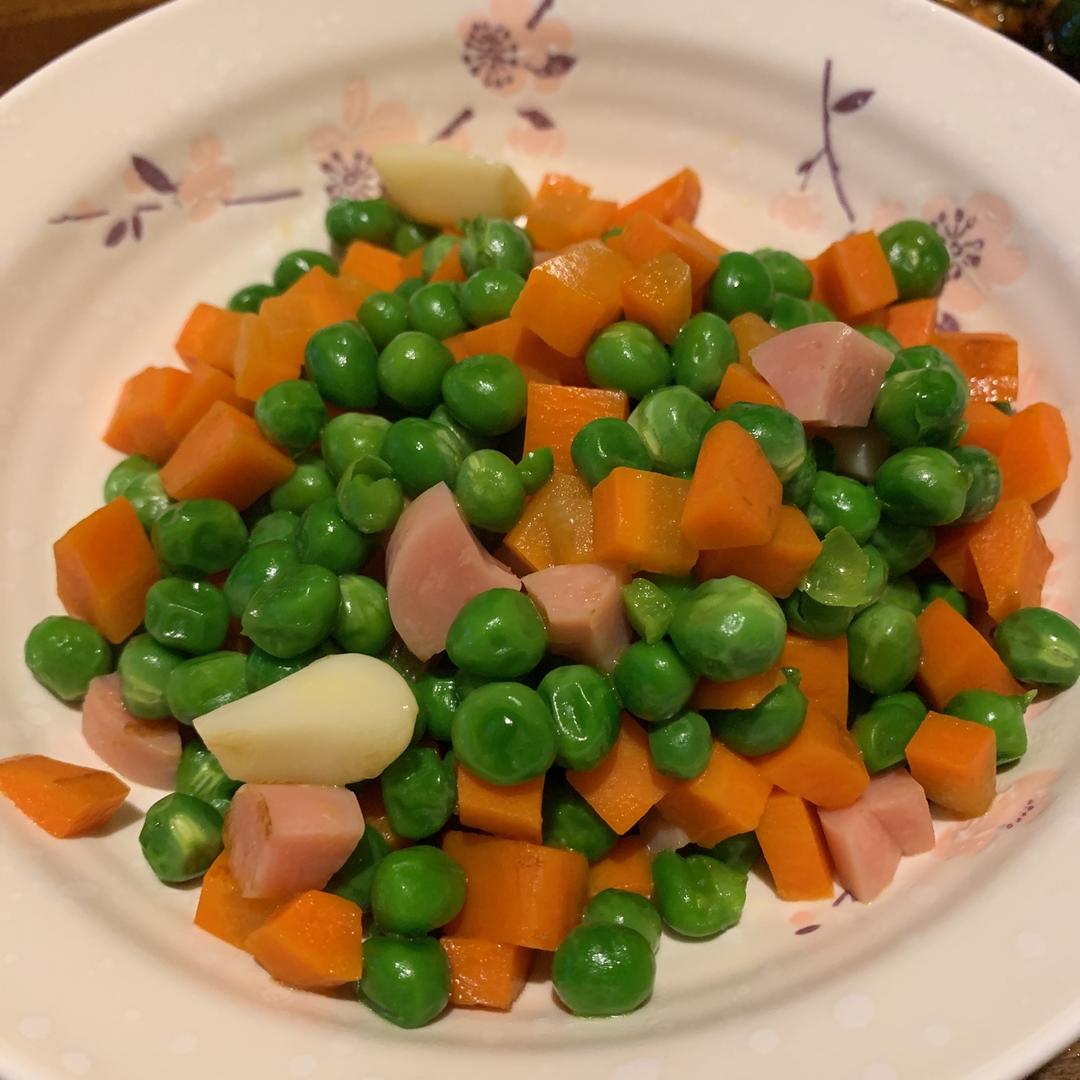 1年7本食谱100道菜，之49：火腿炒豌豆