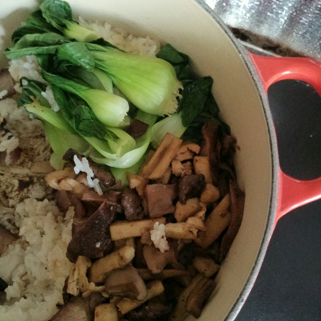 Staub版香菇腊味煲仔饭（2-3人分量）