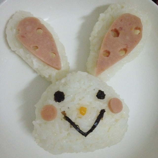 波点耳朵小兔便当