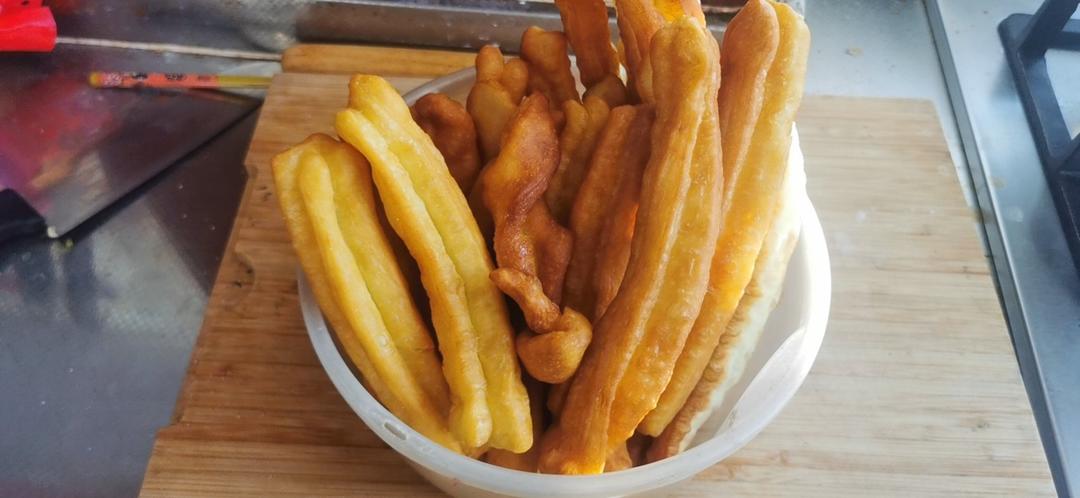 酥软小油条（早餐）