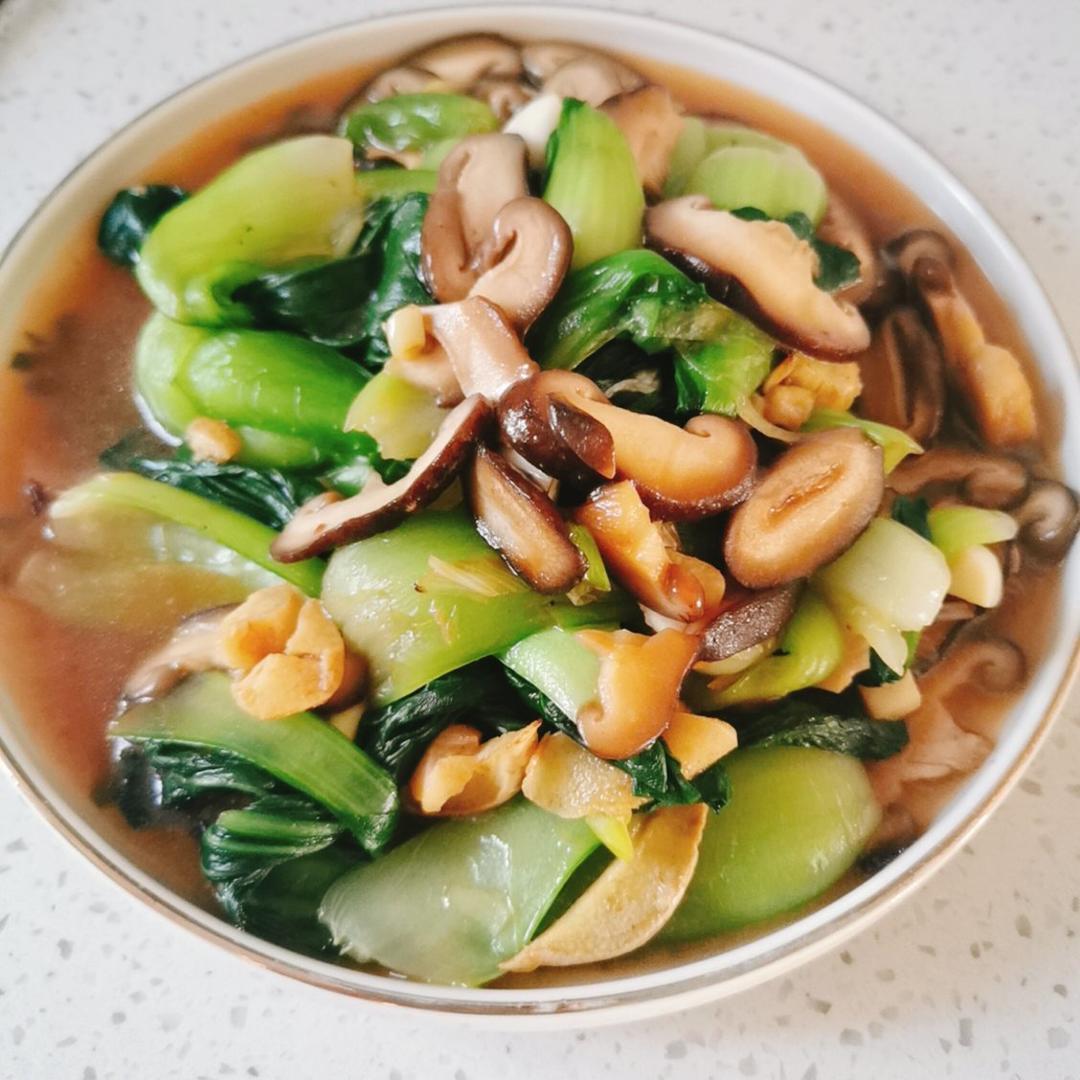 我说然后呢做的简易版香菇扒油菜