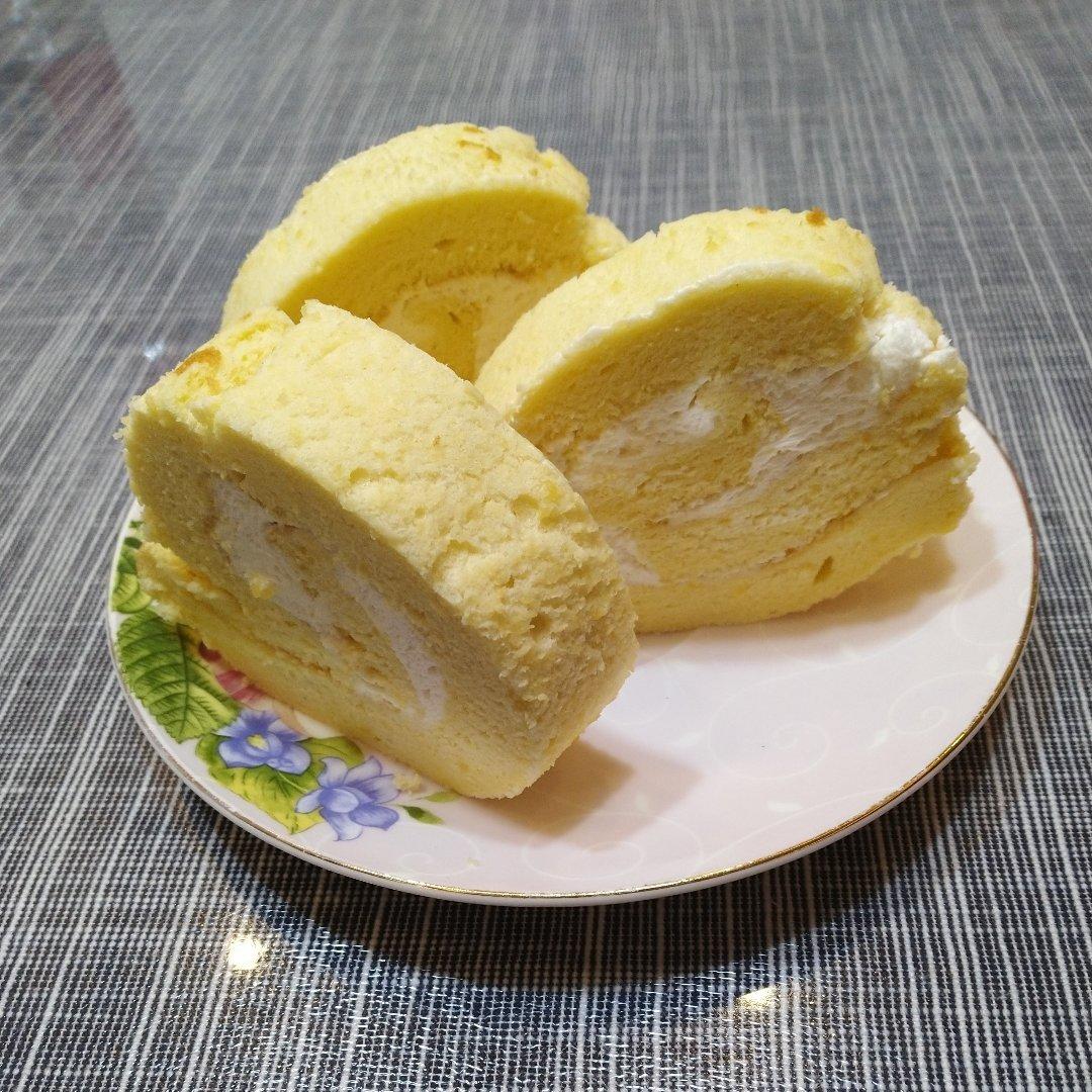 戚风奶油蛋糕卷