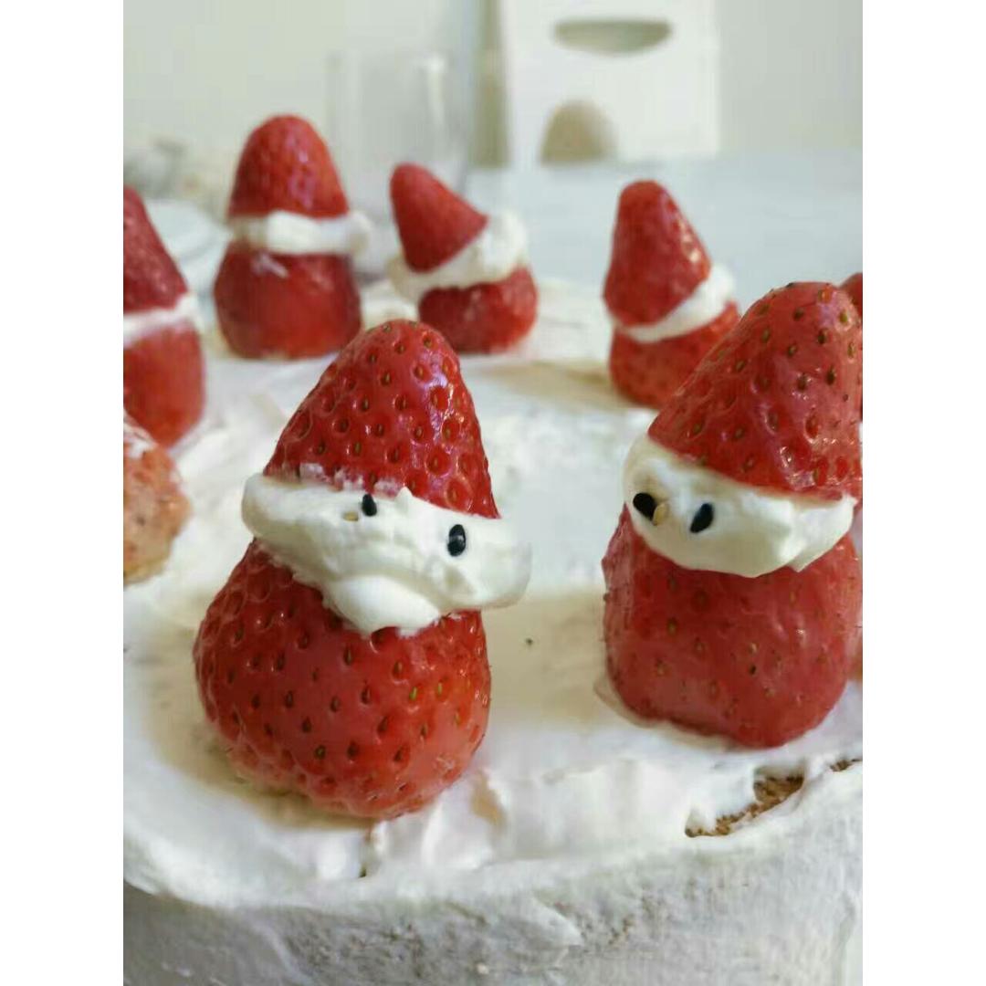 默_z57k做的圣诞草莓雪人裸蛋糕～超简单懒人版