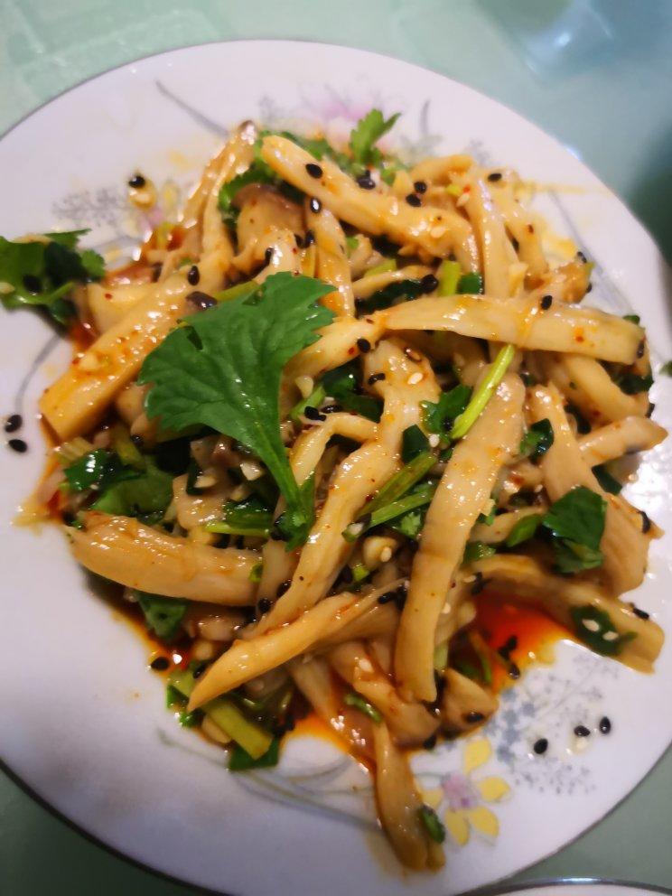 比肉还要好吃的凉拌菜！简单易做。