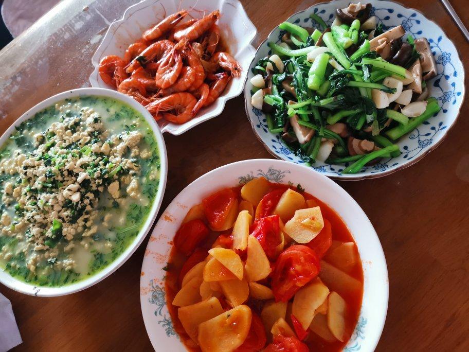 茼蒿小豆腐