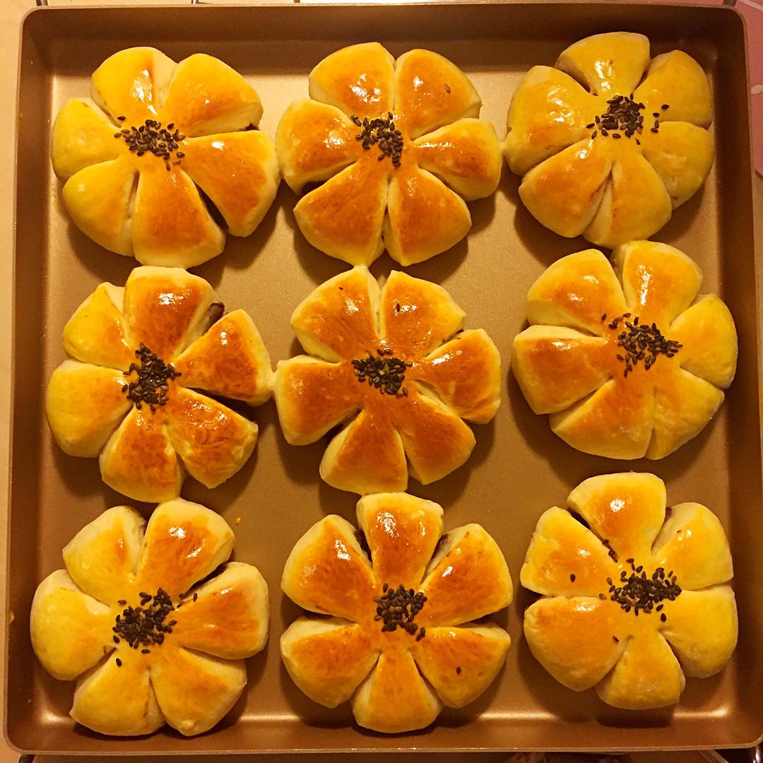 【小美版】豆沙面包的做法