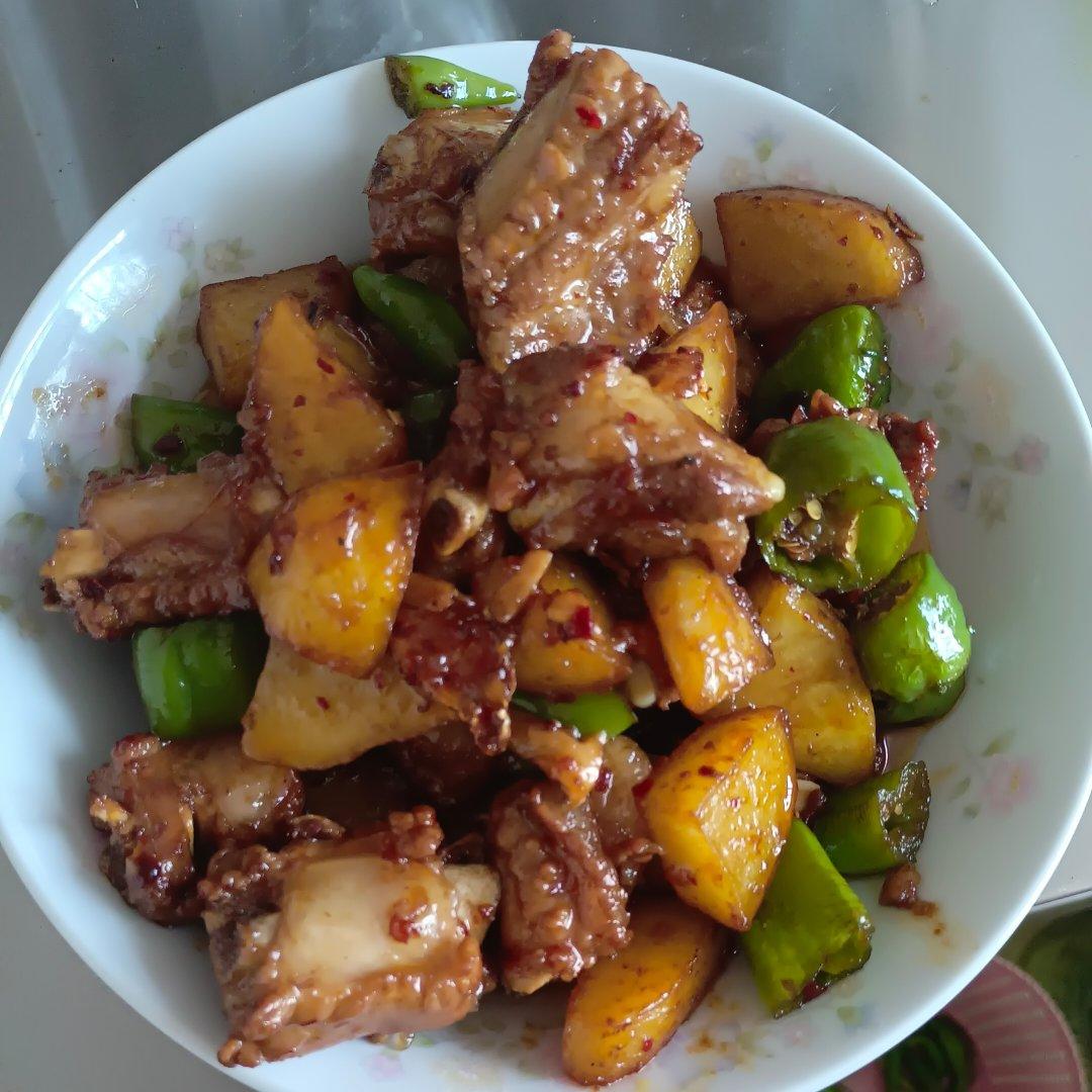 土豆排骨（超好吃）