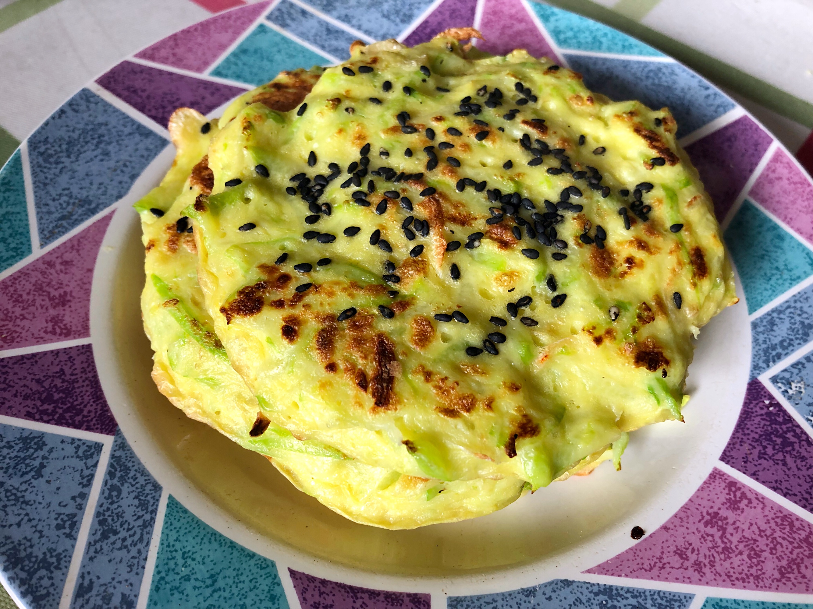 鸡蛋茭瓜虾皮饼的做法 步骤3