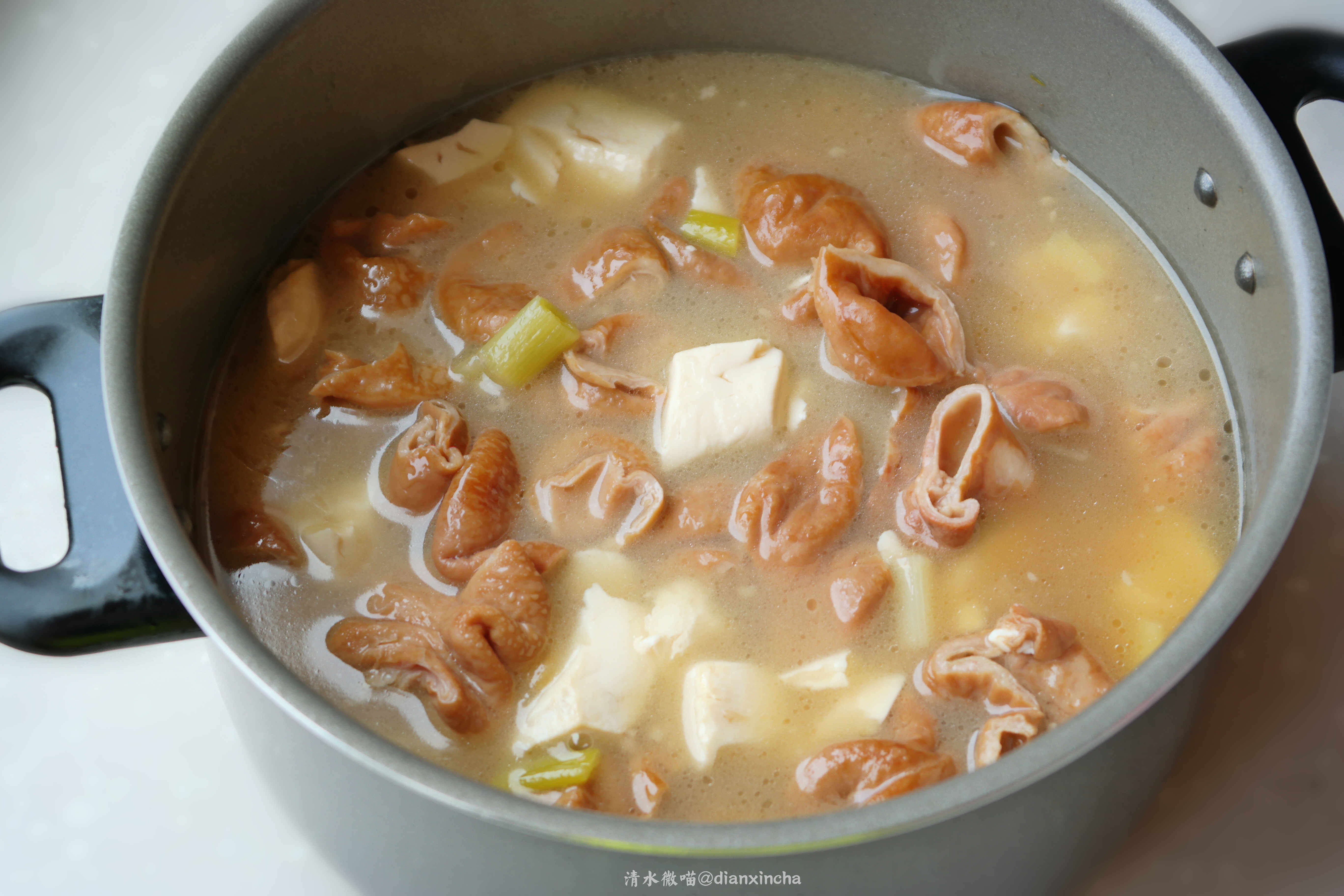 肥肠豆腐煲