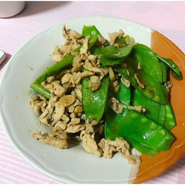 清炒豌豆片~老丁的私房菜
