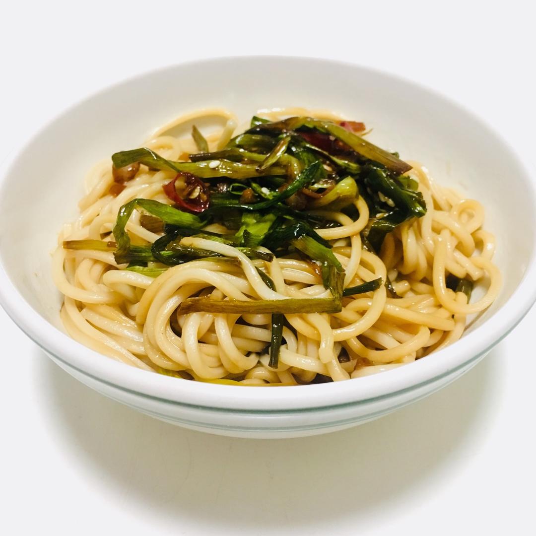 10分钟搞定的一碗葱油拌面