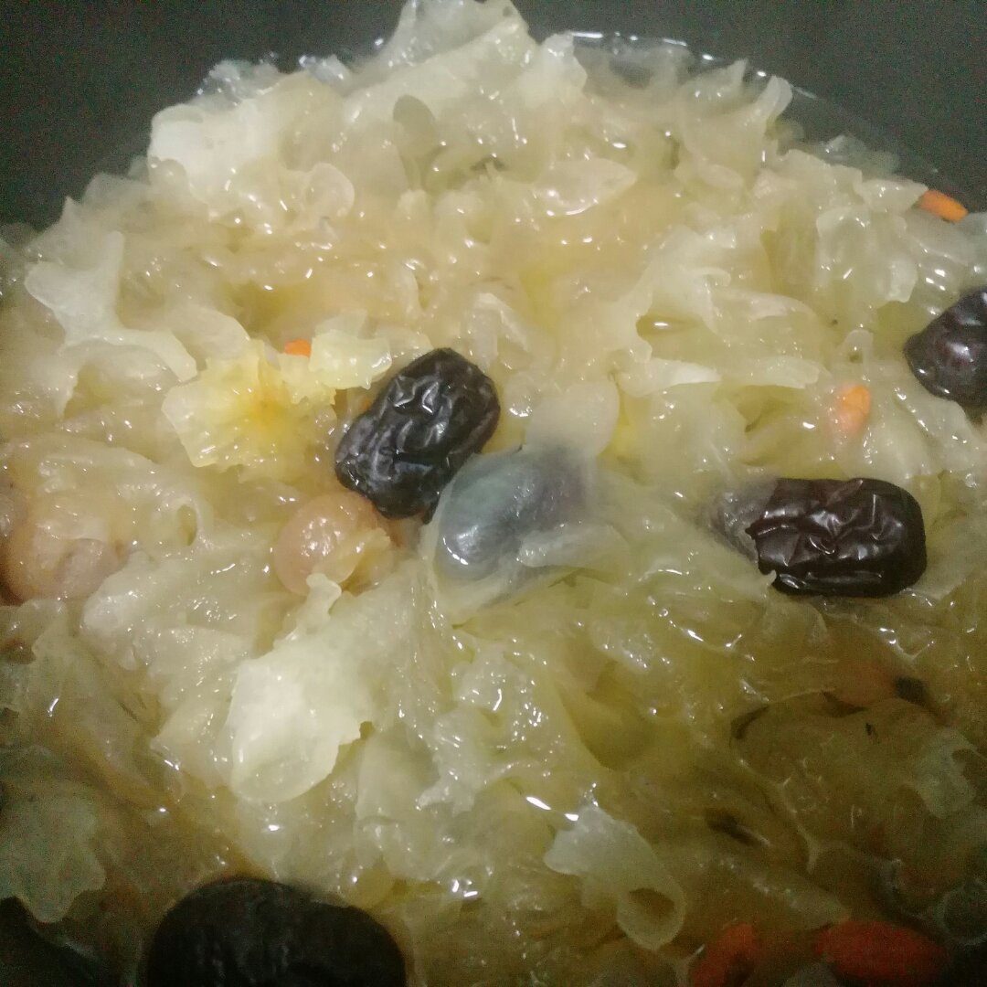 银耳糖水