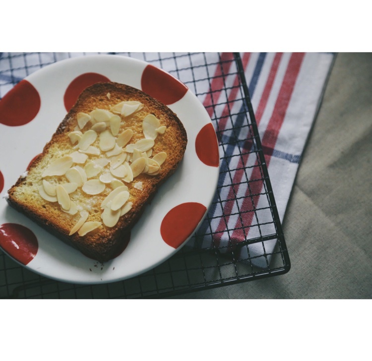 杏仁奶酥厚片 - 吐司华丽大变身