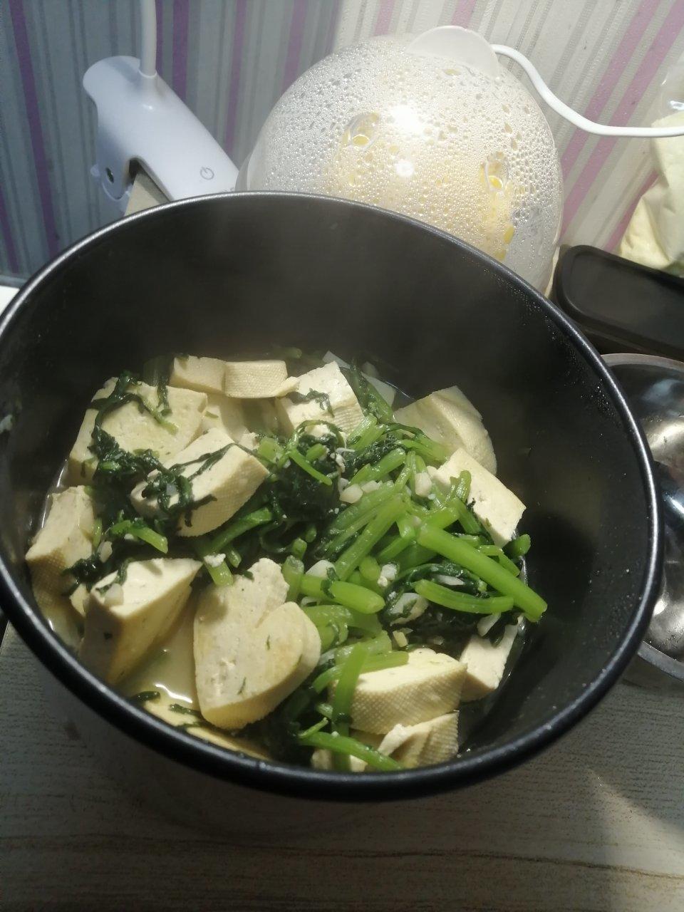 一款简单的健康菜—茼蒿豆腐