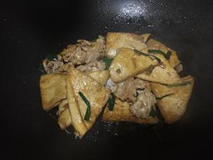 香煎豆腐炒肉的做法 步骤11