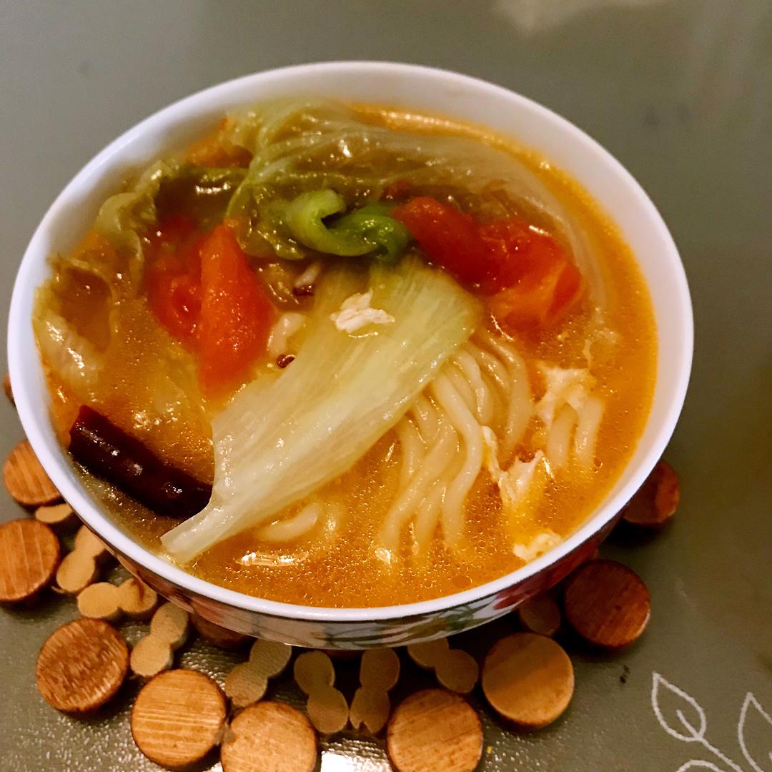 家常分享：超美味的西红柿鸡蛋原汤面
