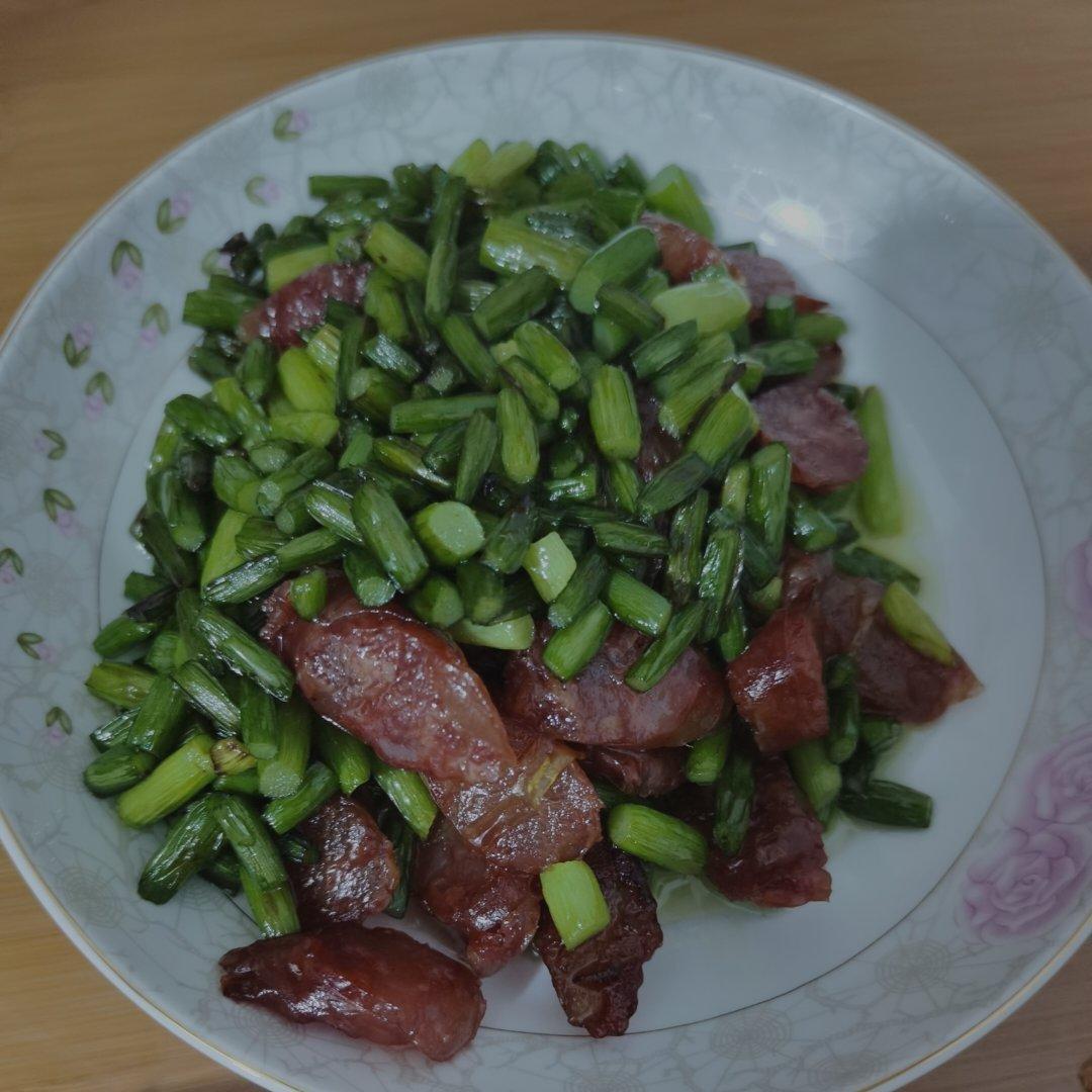 蒜苗炒香肠