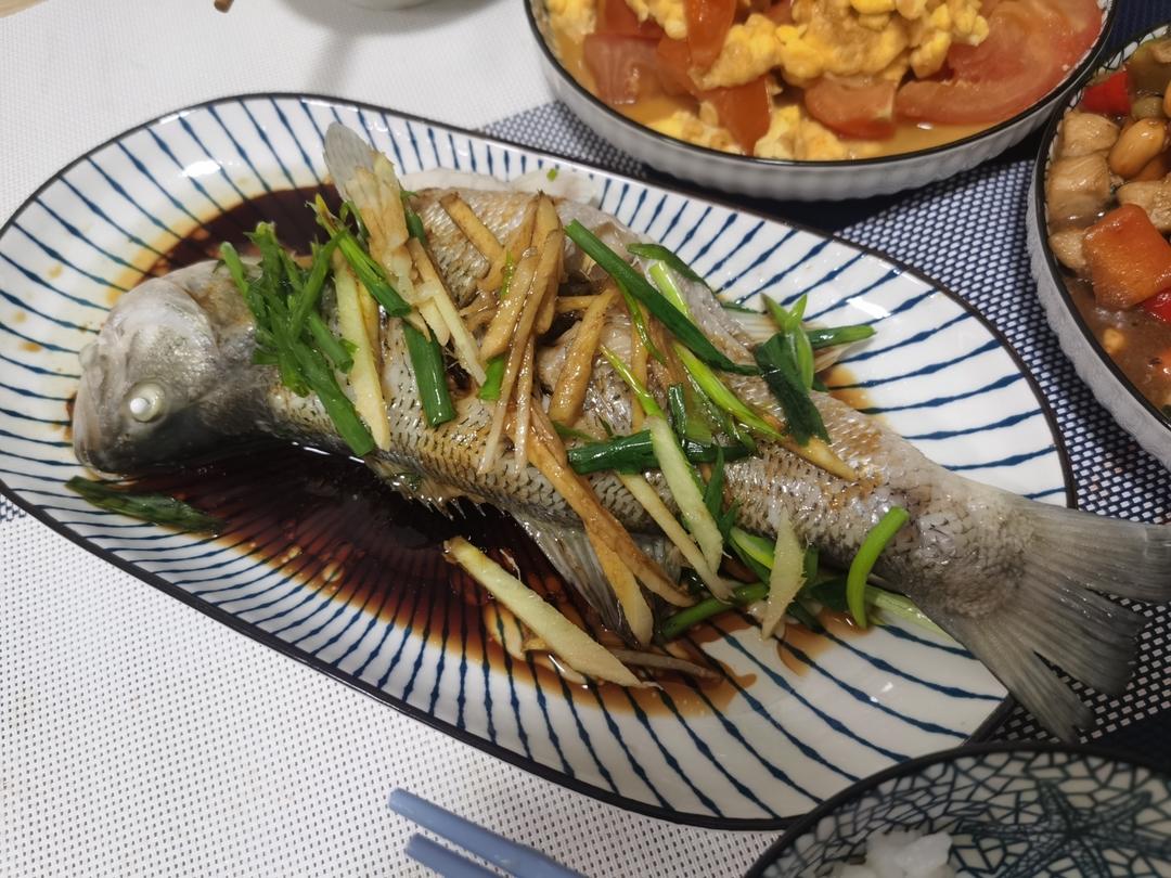 清蒸鲈鱼
