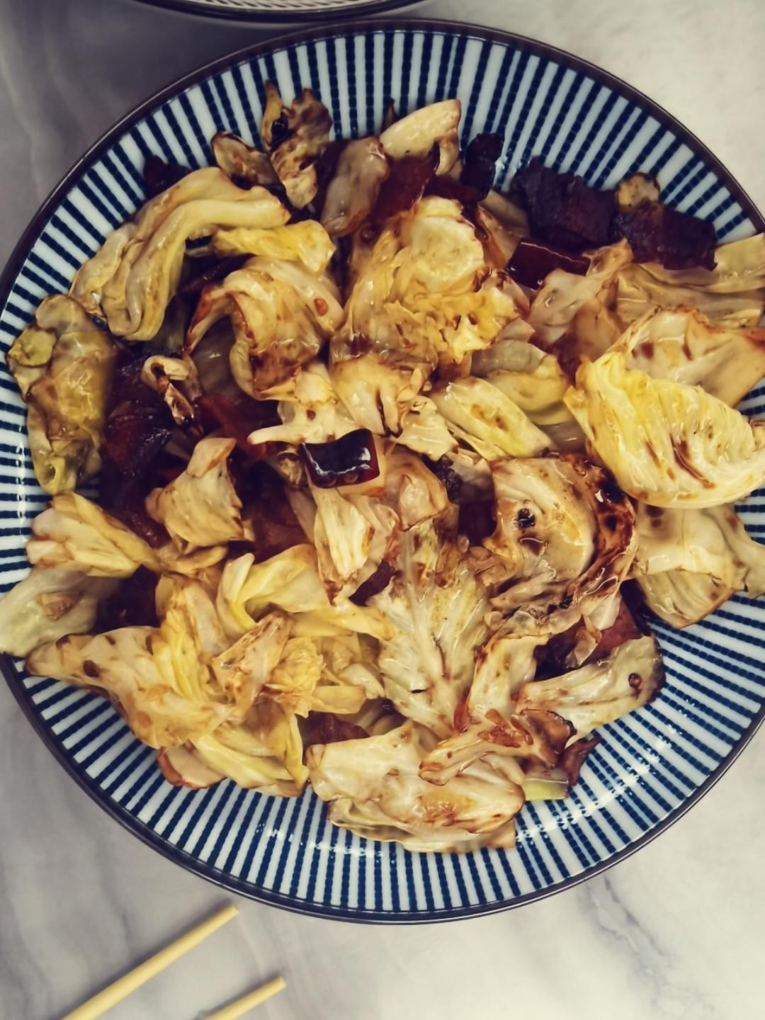 干锅培根手撕包菜
