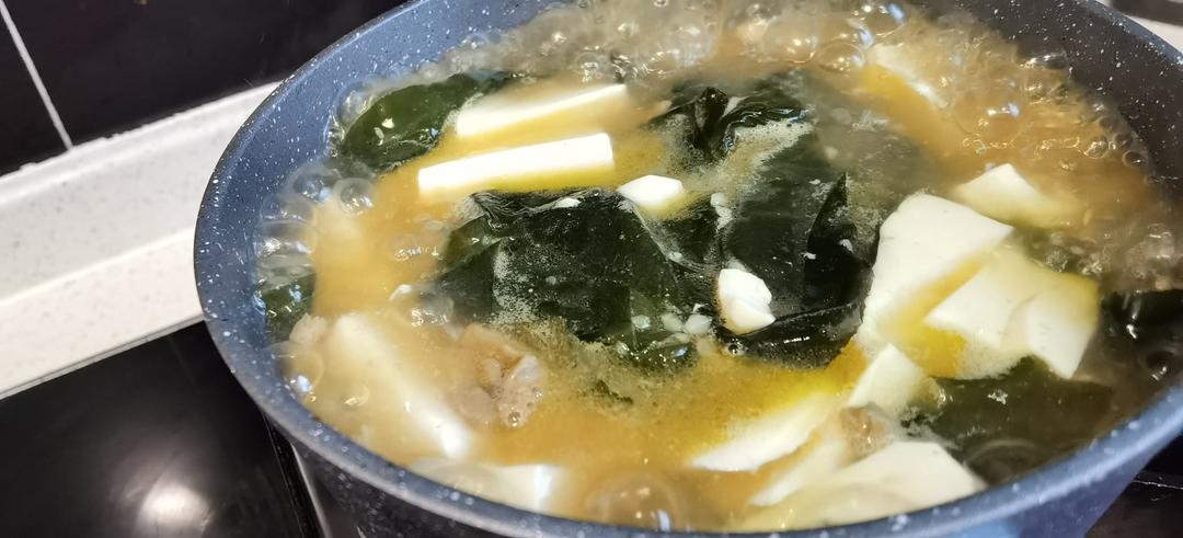 韩国海带汤-牛肉海带汤