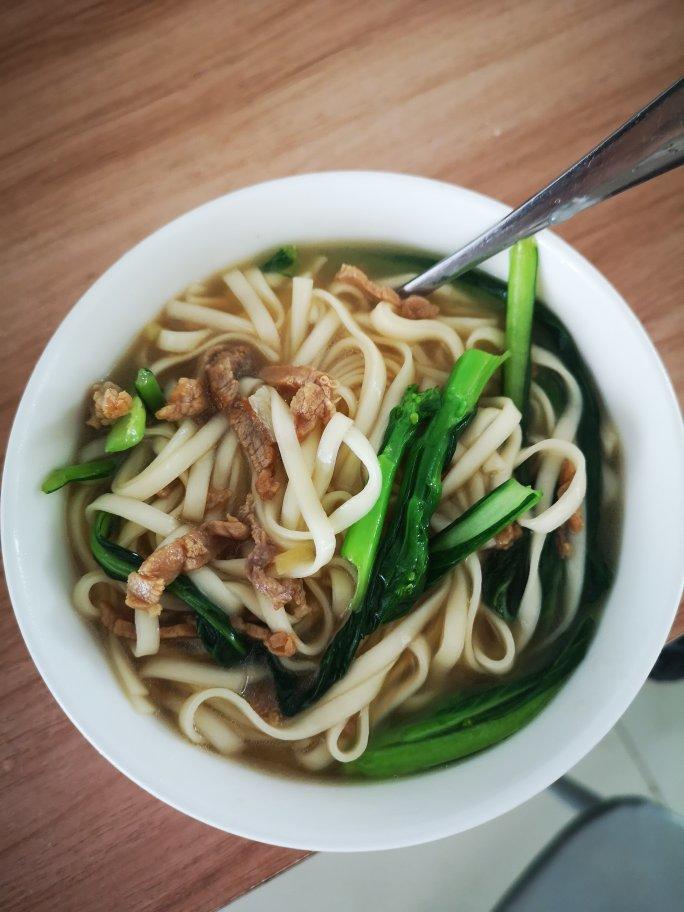 超好吃的青菜肉丝面