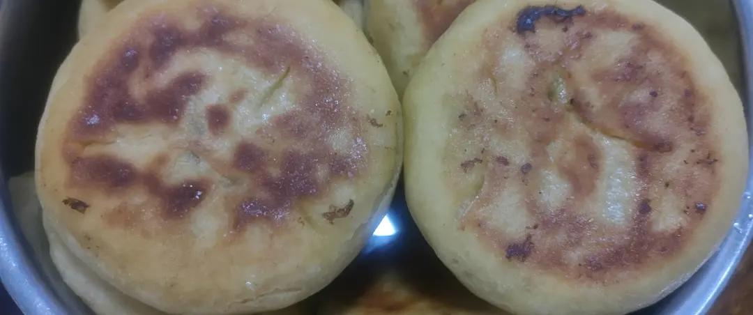 玉米面菜饼子（贴饼子）