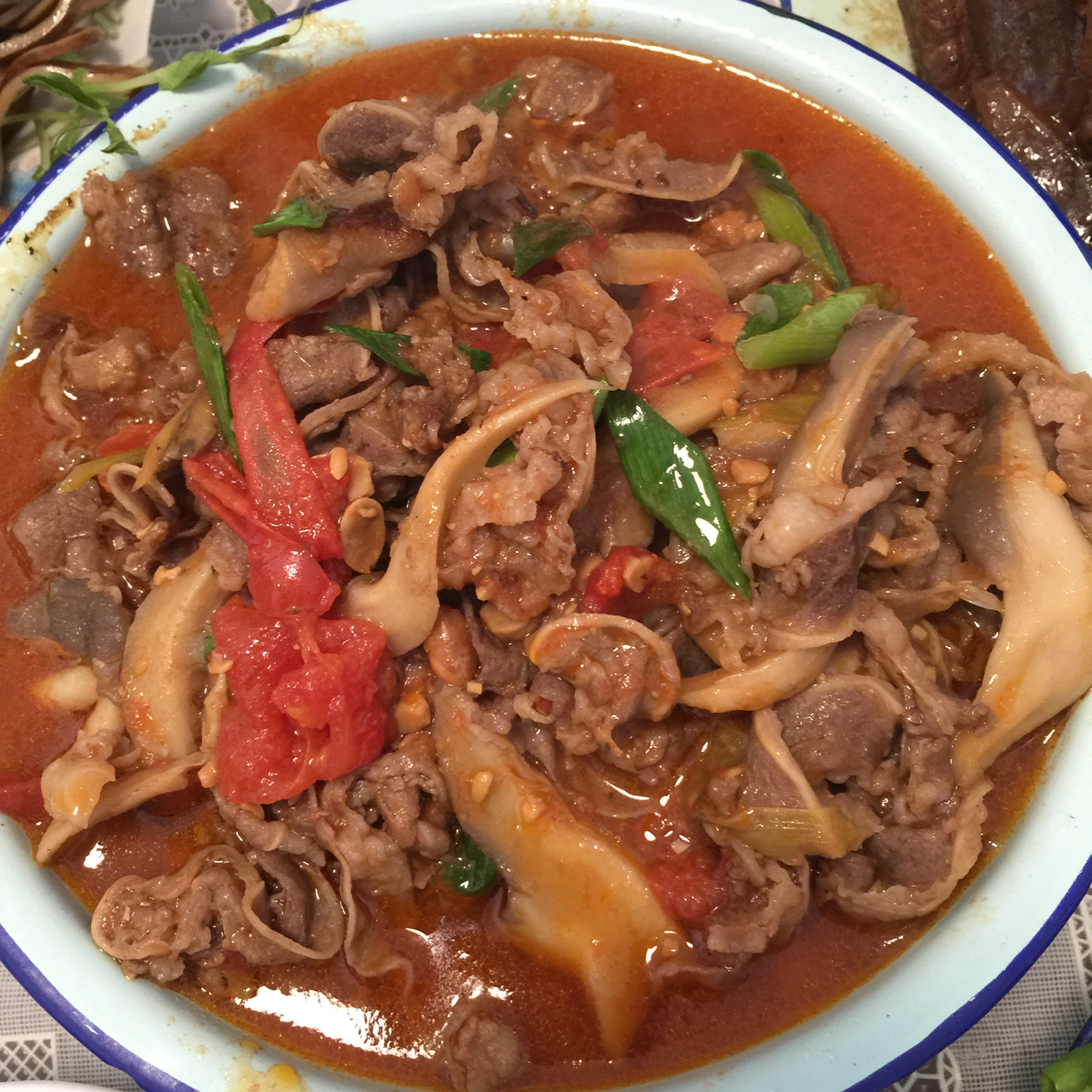 肥牛蘑菇砂锅 Beef & Mushroom Hotpot