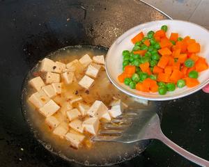 咸蛋黄豆腐煲｜10分钟•拌饭神器的做法 步骤10