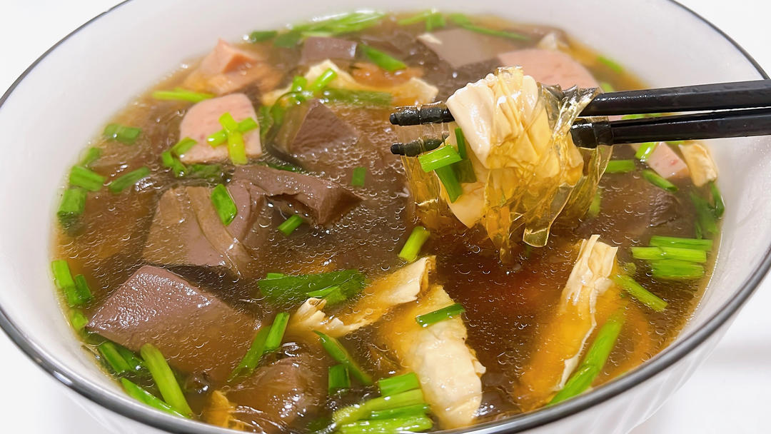 家常鸭血粉丝汤