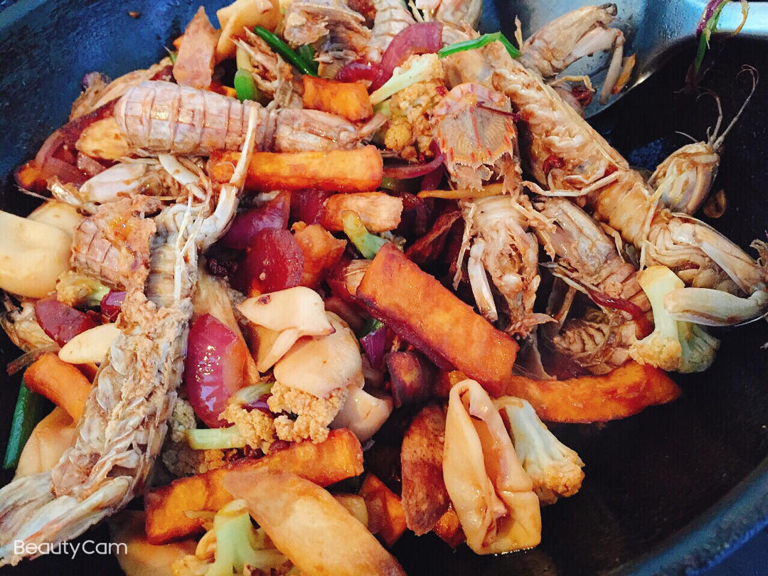 详细步骤制作麻辣香锅—香辣蟹