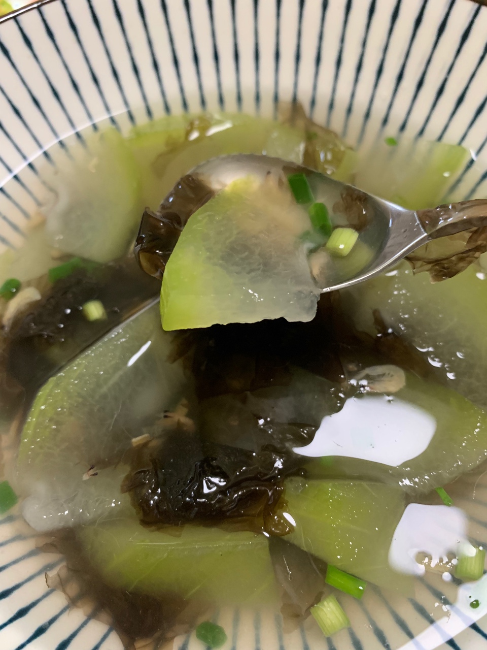 减脂菜谱——冬瓜紫菜汤的做法