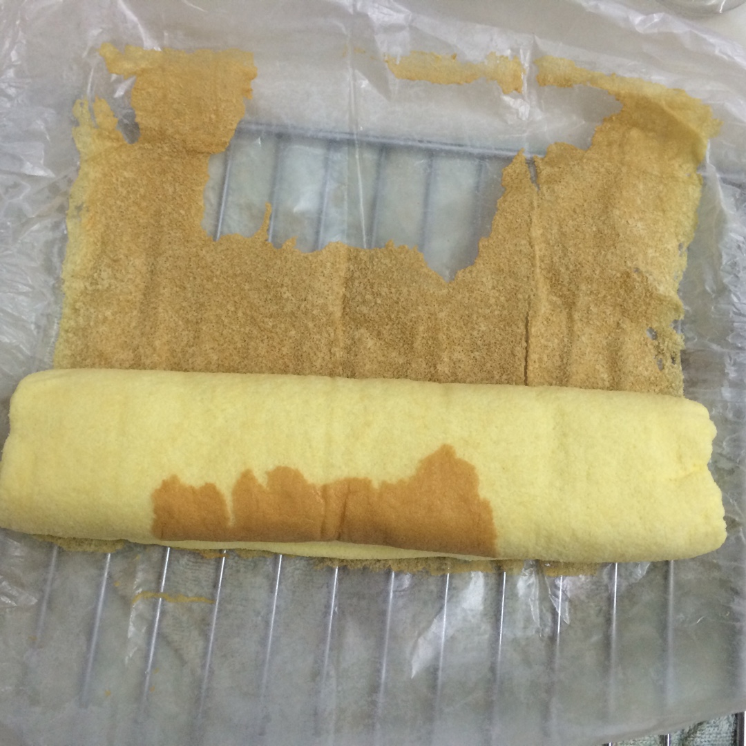 《Tinrry下午茶》教你做基础原味蛋糕卷