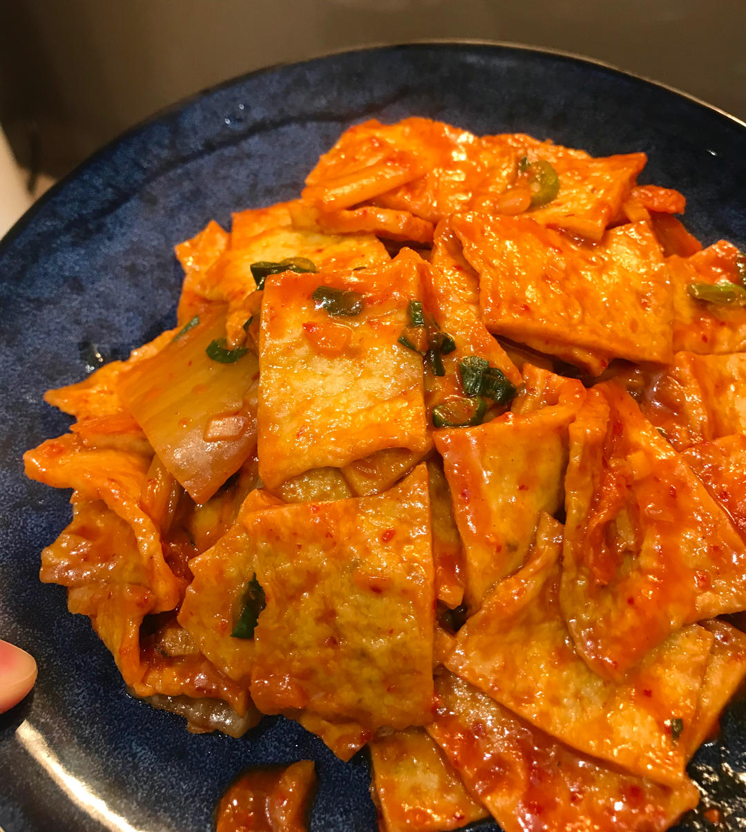 吃一口仿佛置身韩国街头的 | 辣白菜炒鱼饼