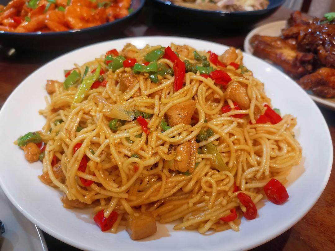 【超过瘾】双椒鸡捞面