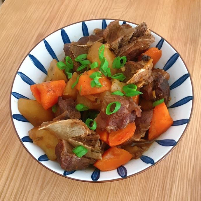 钱包926做的零失败的土豆胡萝卜炖排骨