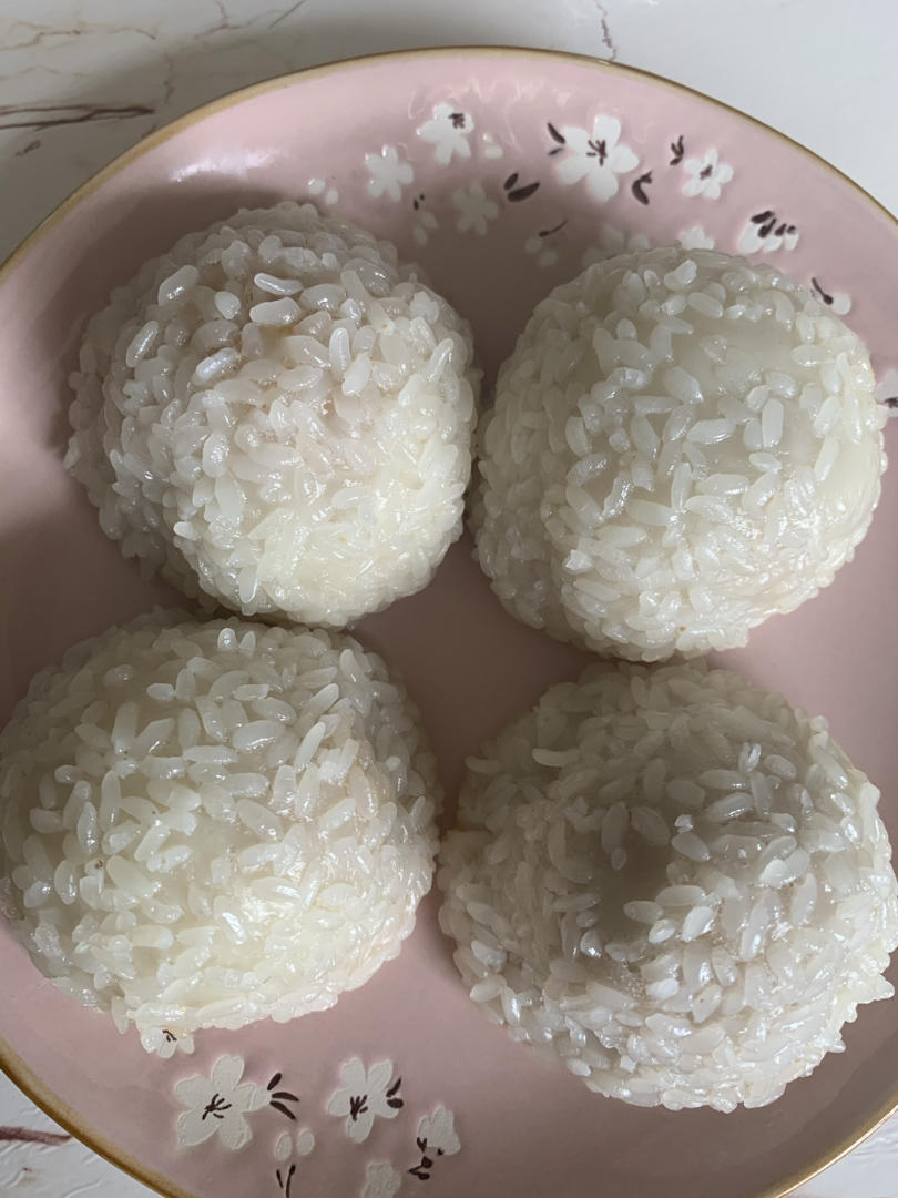 二月春风1hm9做的软糯鲜香的刺毛团又称粢毛团