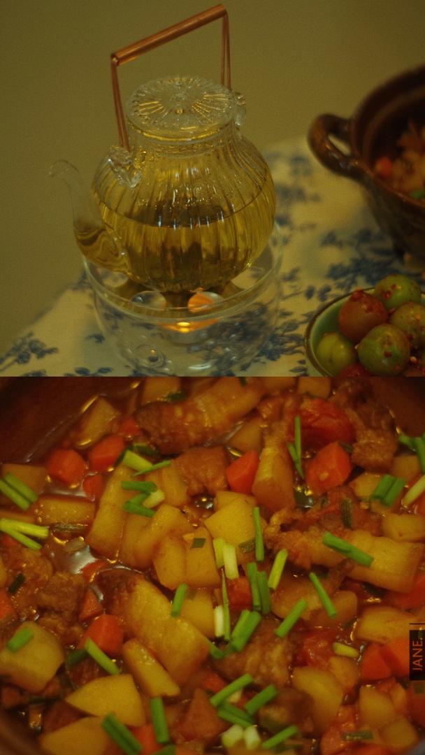 马铃薯胡萝卜番茄焖牛腩