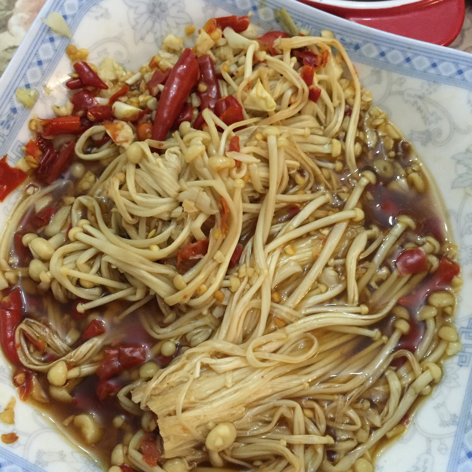 剁椒金针菇